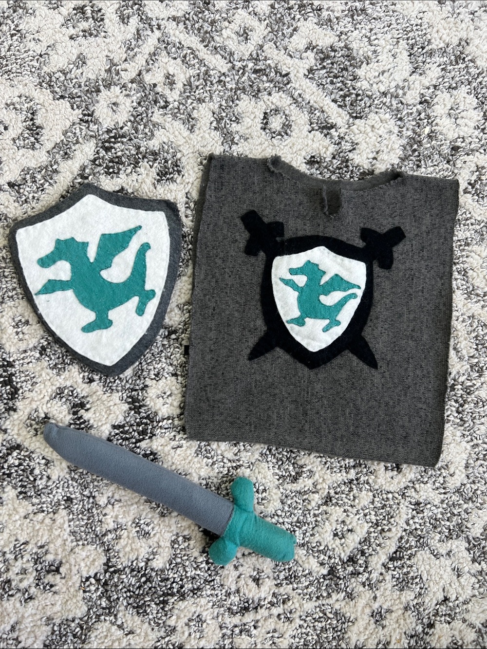 Toddler Gray Dragon Shield Top with Teal Accent - Unbranded